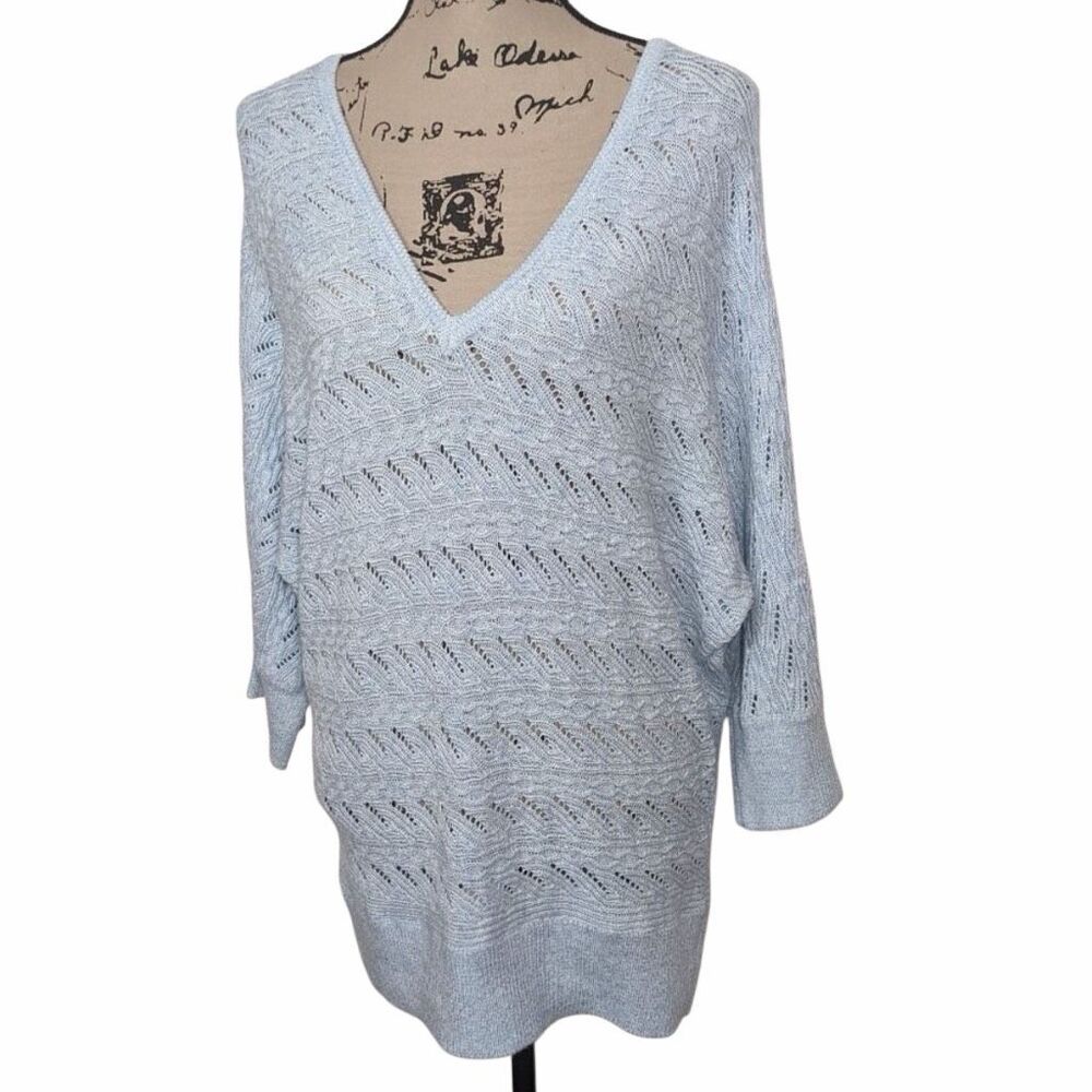 White House Black Market Vneck Dolman 3/4 sleeve sweater - Lt Blue Sz Large